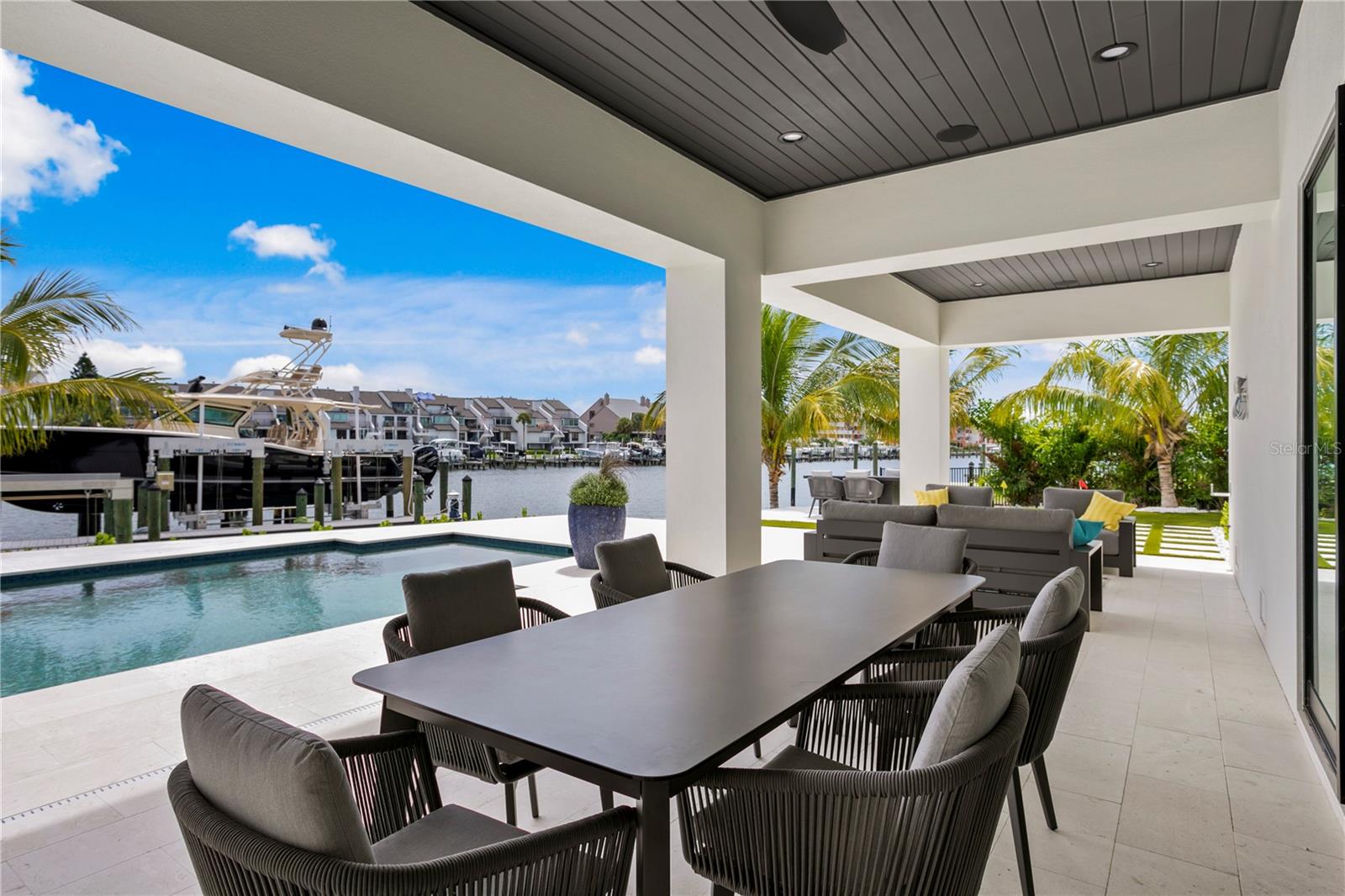 TIERRA VERDE UNIT 1 4TH REP - Residential