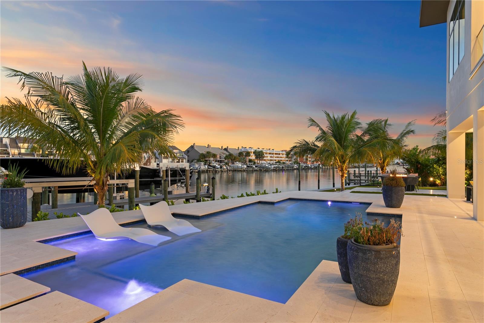 TIERRA VERDE UNIT 1 4TH REP - Residential