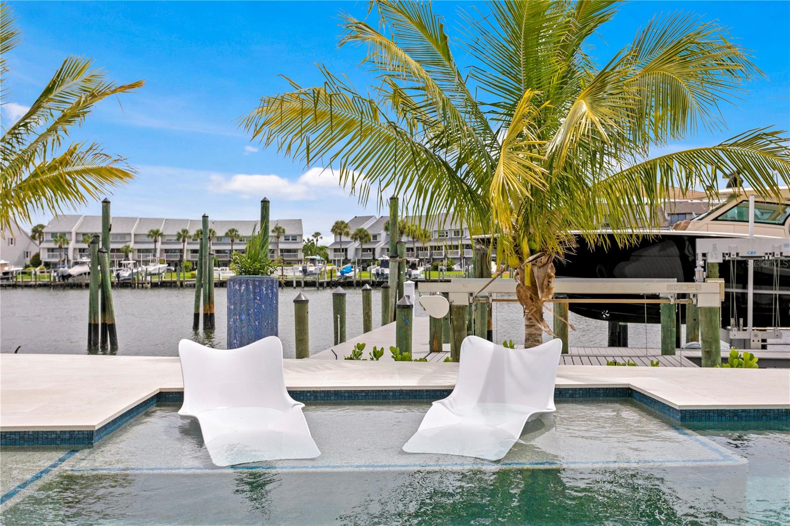 TIERRA VERDE UNIT 1 4TH REP - Residential