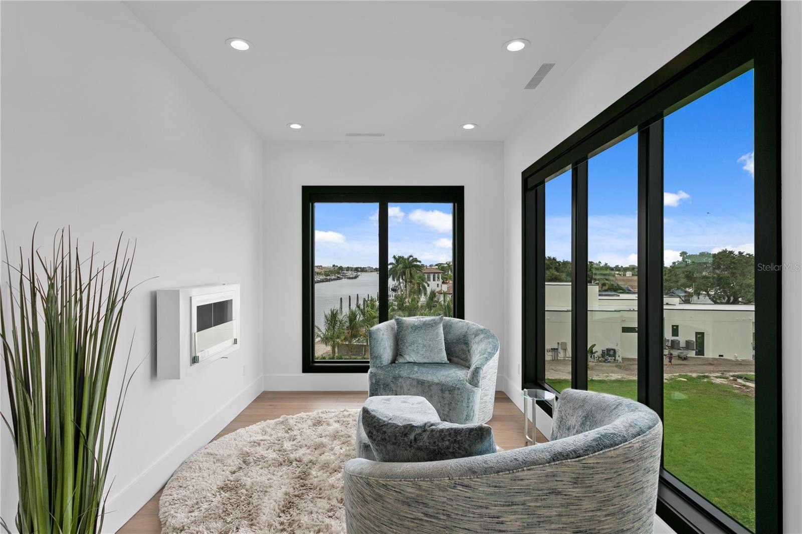 TIERRA VERDE UNIT 1 4TH REP - Residential