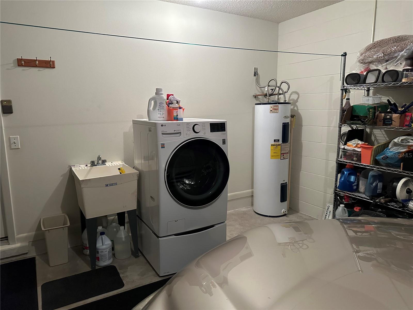 ON TOP OF THE WORLD - Residential