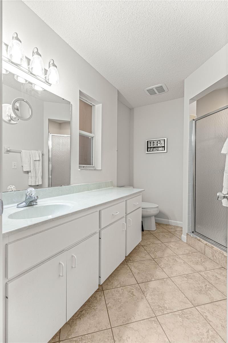 ON TOP OF THE WORLD - Residential