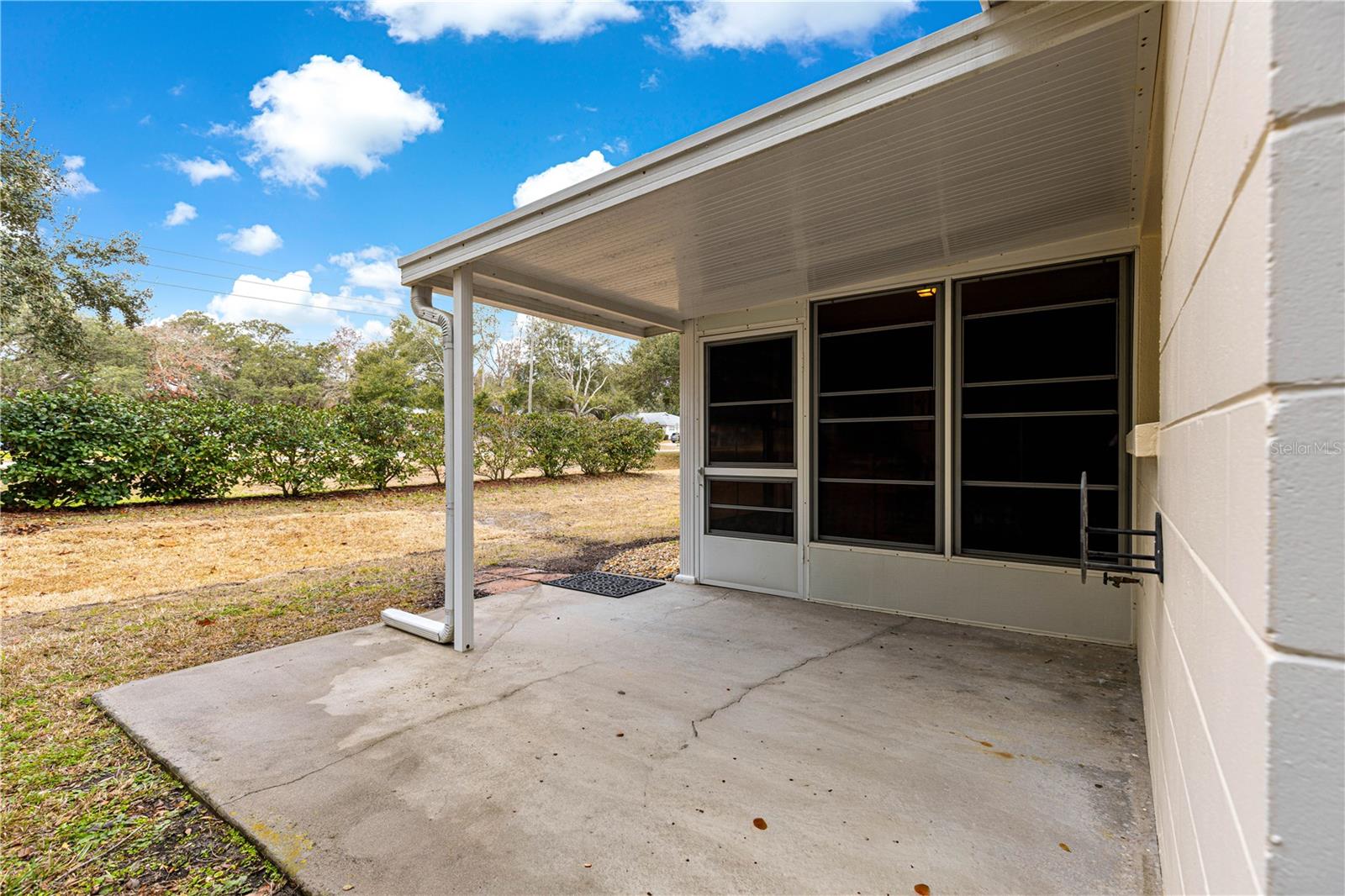 ON TOP OF THE WORLD - Residential