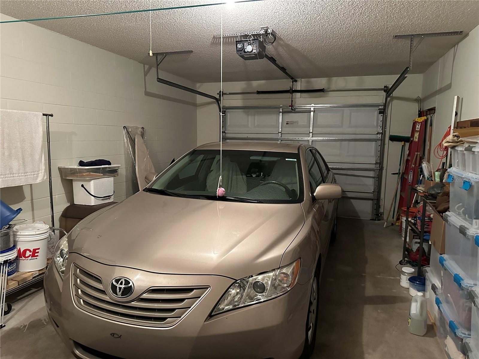 ON TOP OF THE WORLD - Residential