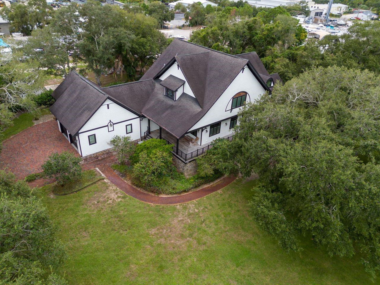 109 OLD OAK LANE