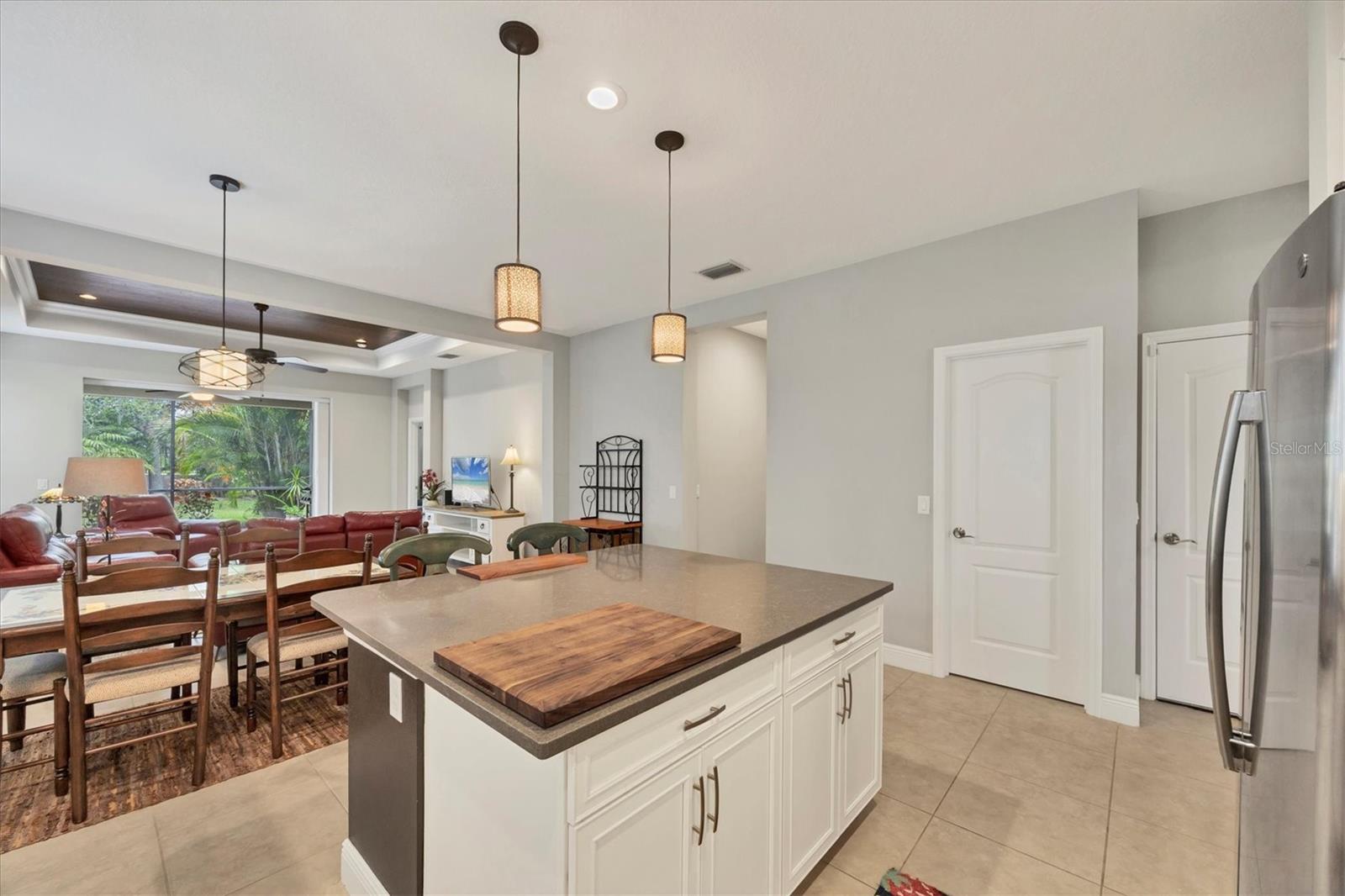 6964 WHITE WILLOW COURT