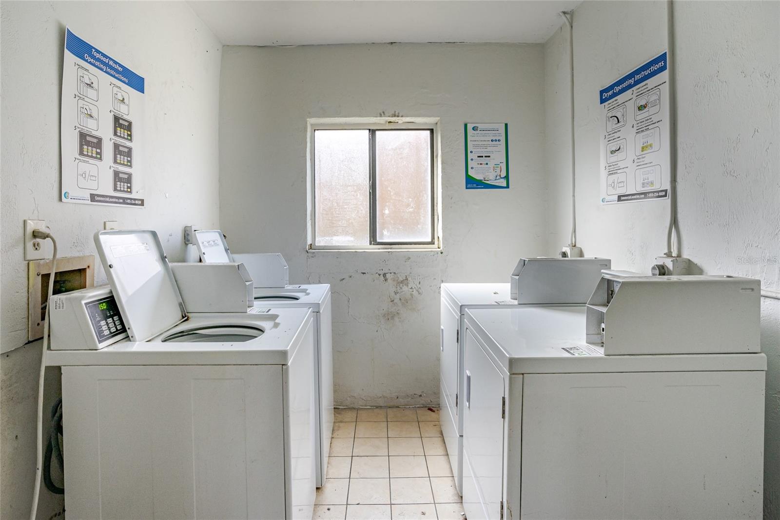 COUNTRY CLUB HARBOR - Residential Income