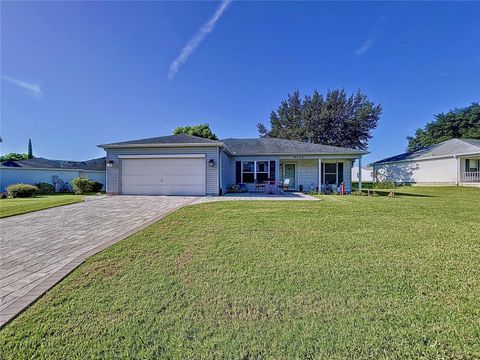 A home in LAKELAND