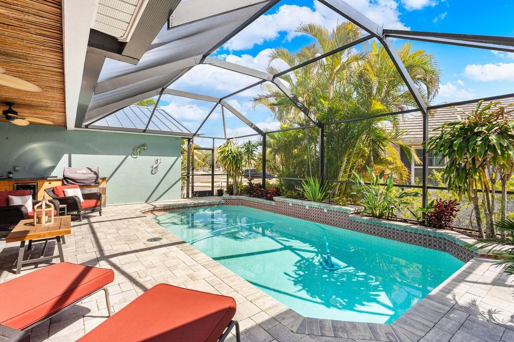 Photo of 918 Shagos Drive, Apollo Beach, FL 33572 (MLS # TB8482193)