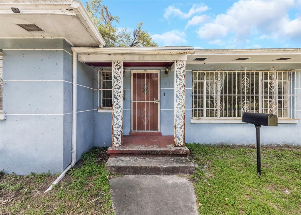 Photo of 511 E Adalee Street, Tampa, FL 33603 (MLS # TB8482326)