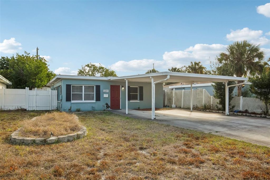 Photo of 640 59th St S, St Petersburg, FL 33707 (MLS # OM717895)