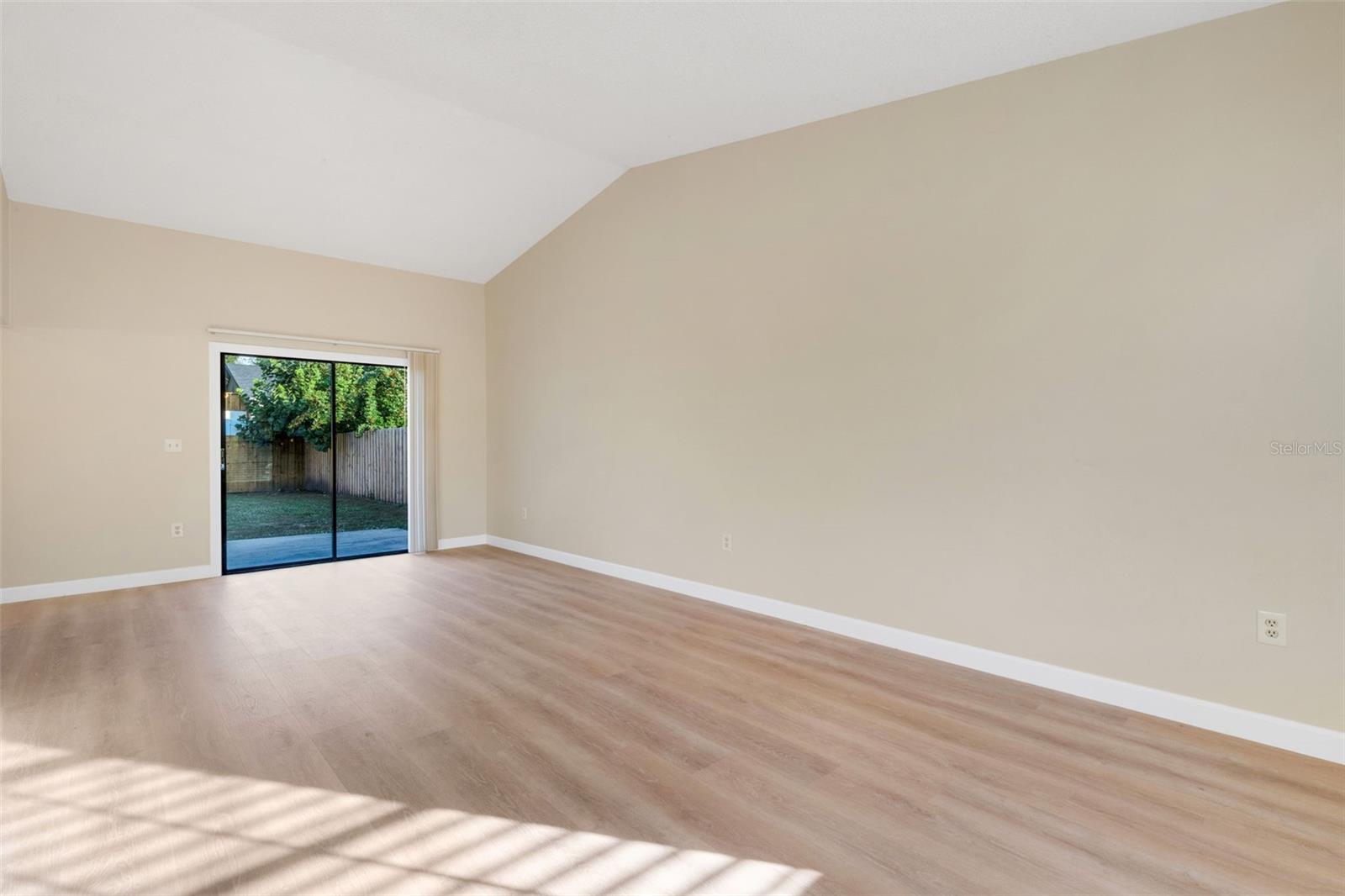 1550 N POMPANO AVENUE