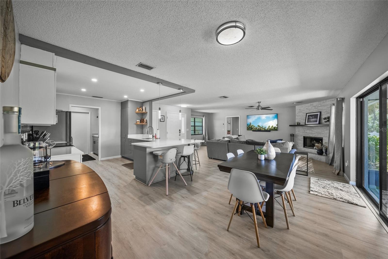 SARASOTA VENICE CO 09 37 18 - Residential