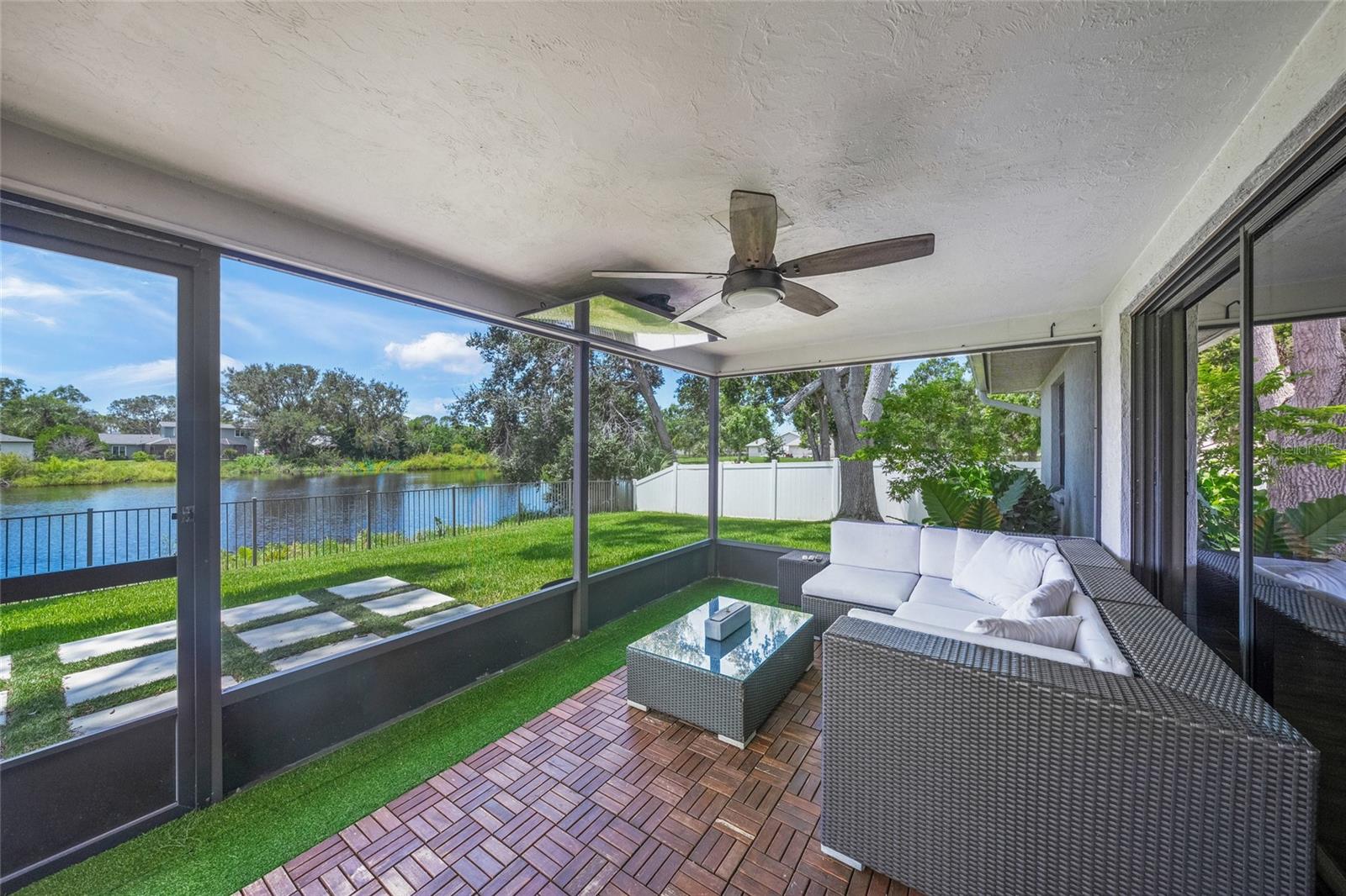 SARASOTA VENICE CO 09 37 18 - Residential