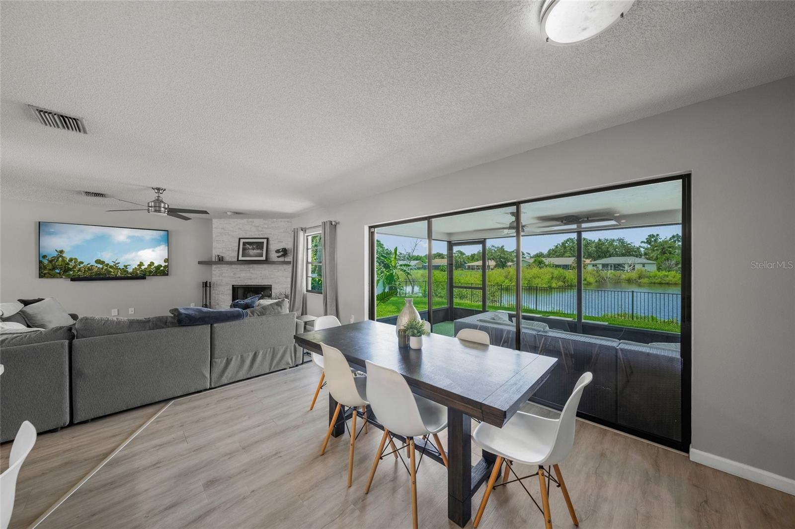 SARASOTA VENICE CO 09 37 18 - Residential