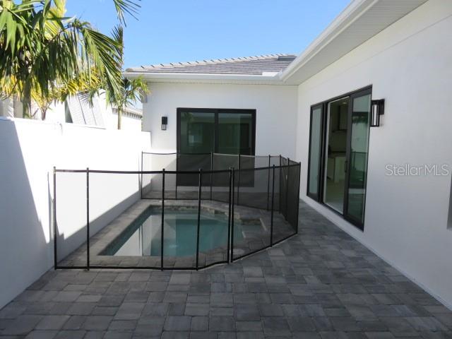 AQUA LAGOON - Residential Lease