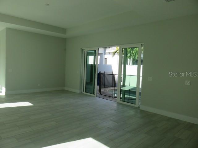 AQUA LAGOON - Residential Lease