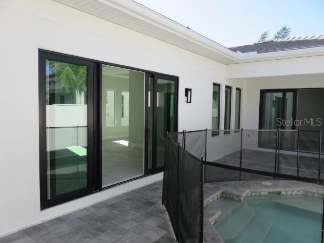 AQUA LAGOON - Residential Lease