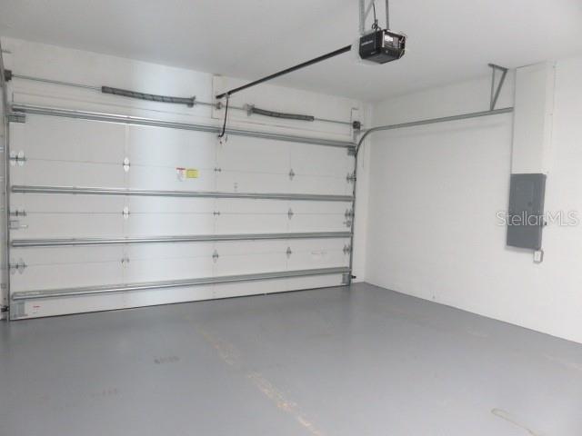 AQUA LAGOON - Residential Lease