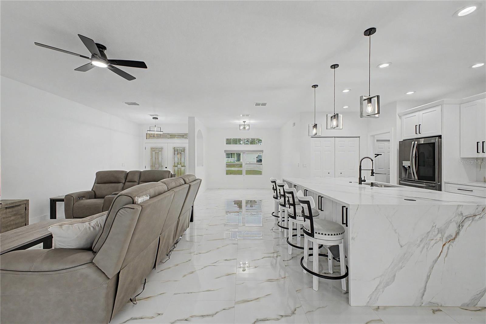 ROYAL HIGHLANDS - Residential