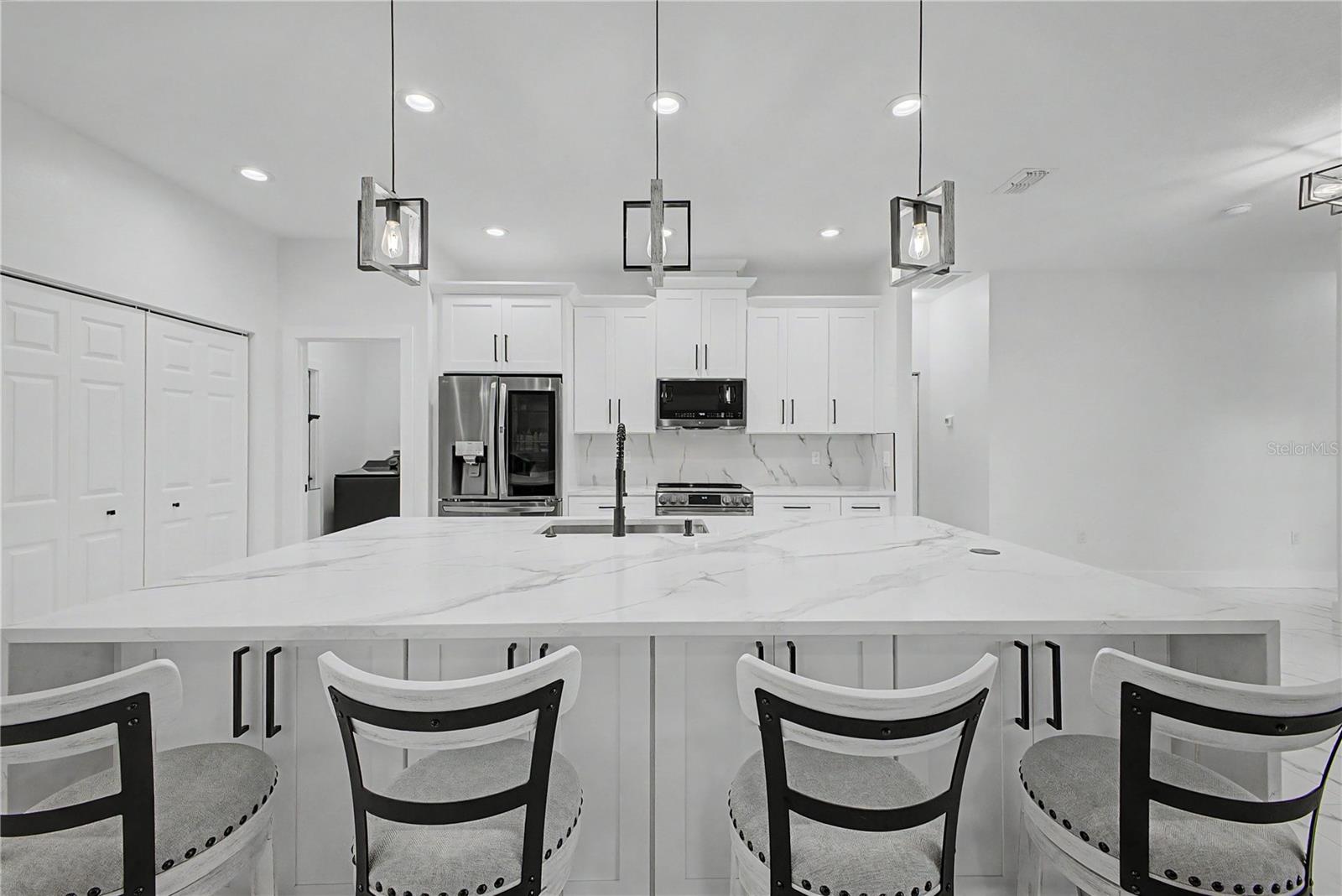 ROYAL HIGHLANDS - Residential