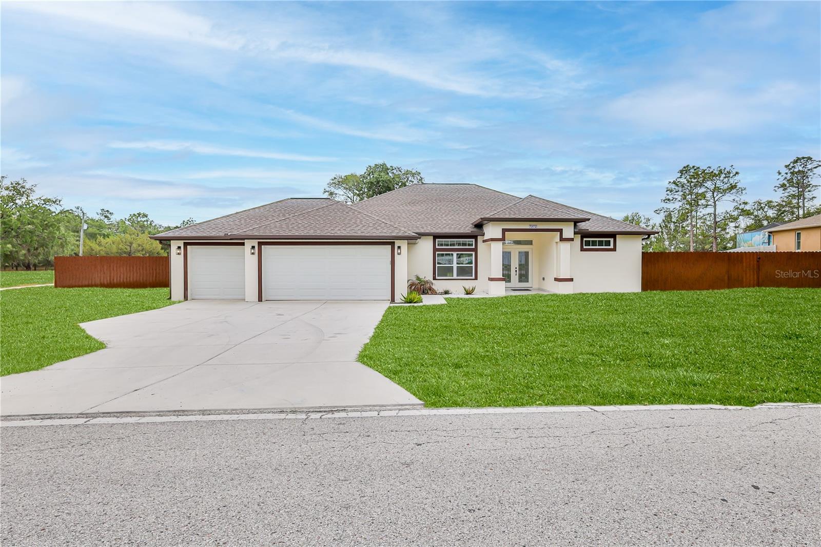 ROYAL HIGHLANDS - Residential