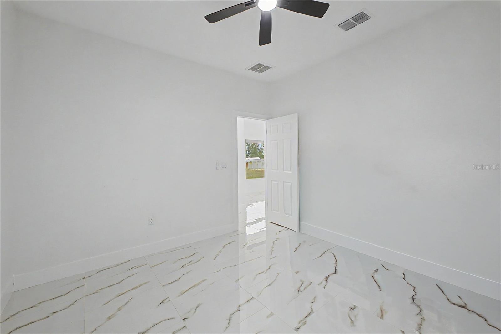 ROYAL HIGHLANDS - Residential