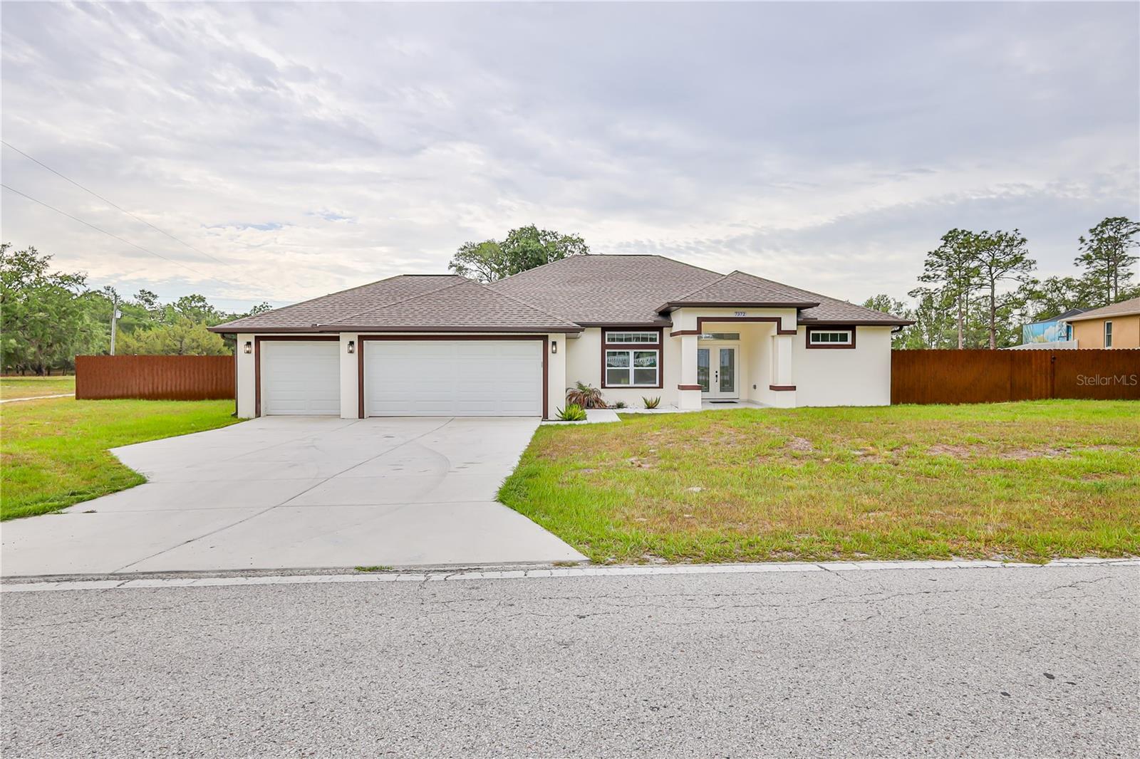 ROYAL HIGHLANDS - Residential