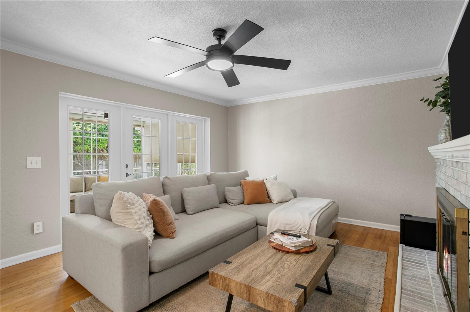 BRENTWOOD SUB - Residential