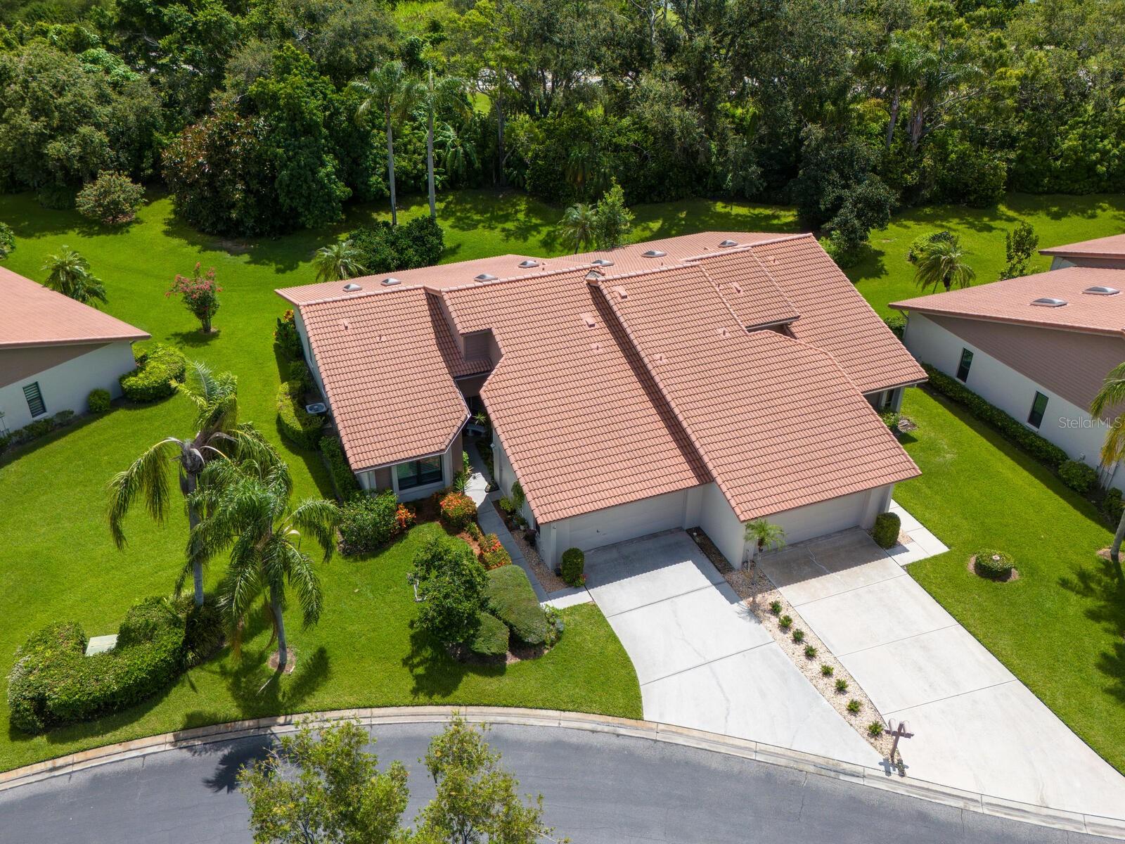 LAKESHORE VILLAGE - Residential