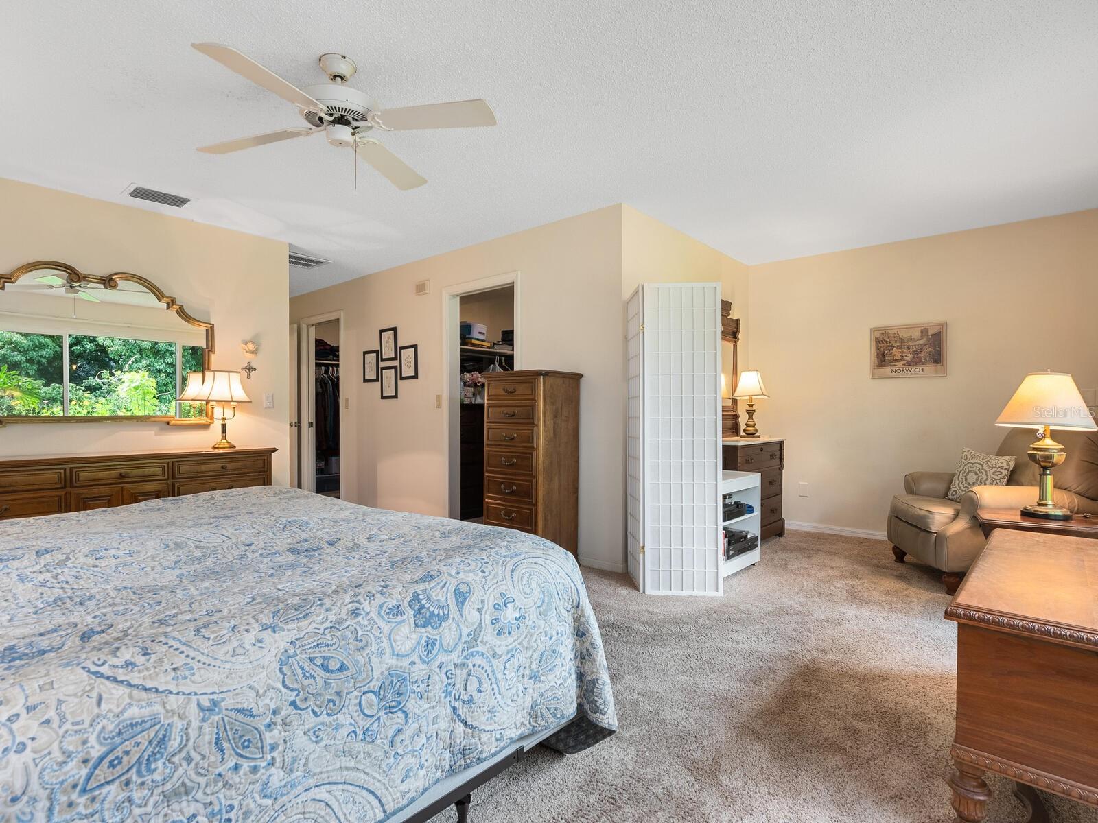 LAKESHORE VILLAGE - Residential