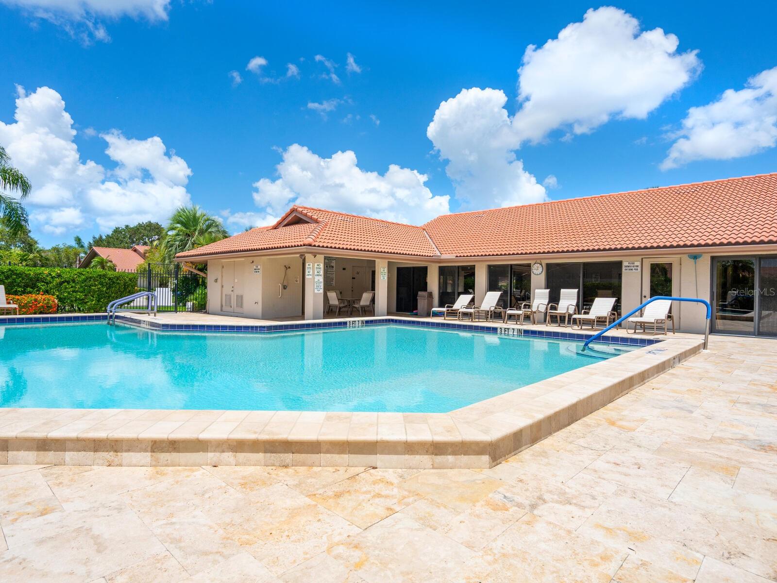 LAKESHORE VILLAGE - Residential