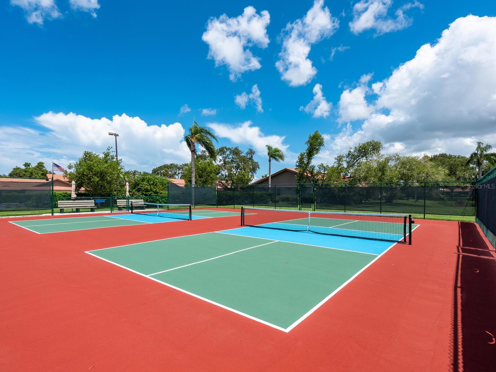 LAKESHORE VILLAGE - Residential