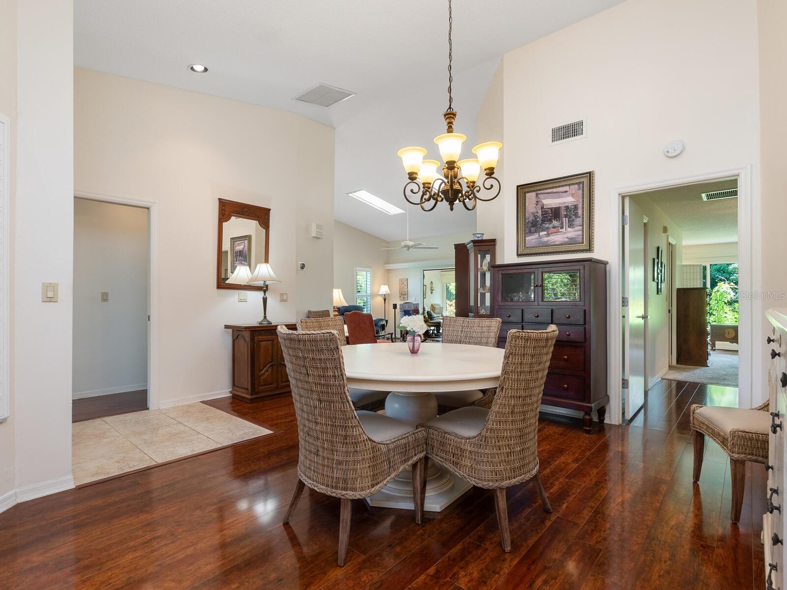 LAKESHORE VILLAGE - Residential