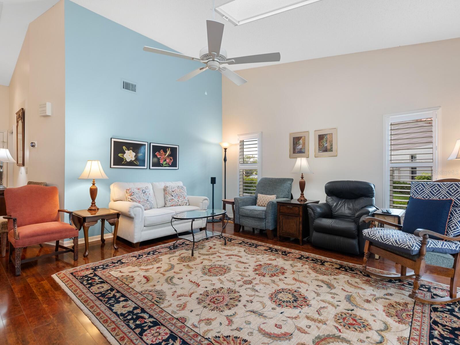 LAKESHORE VILLAGE - Residential