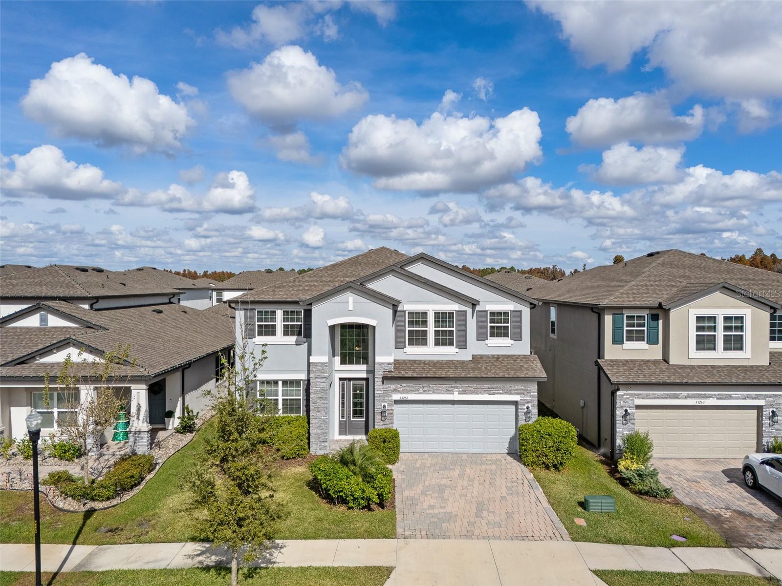 WHISPERING OAKS PRESERVE PH 1 - Residential Lease