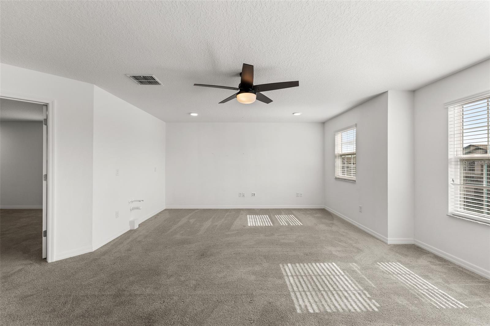 WHISPERING OAKS PRESERVE PH 1 - Residential Lease