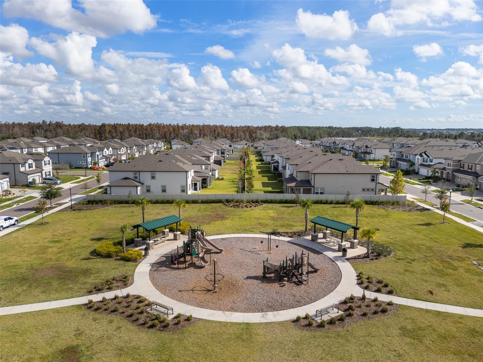 WHISPERING OAKS PRESERVE PH 1 - Residential Lease
