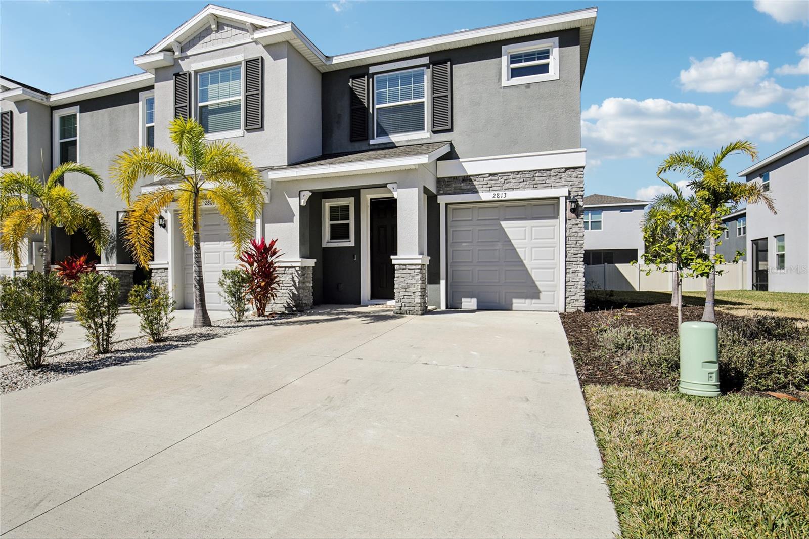 2813 MIDNIGHT PEARL DRIVE