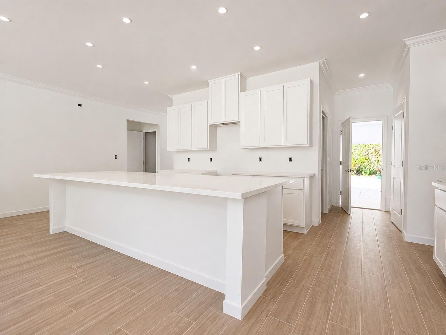 2631 FAIRFAX AVENUE