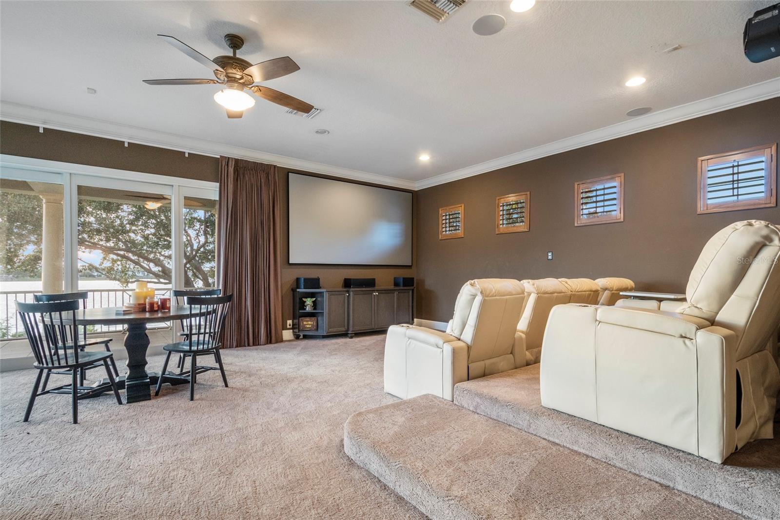 KEENES POINTE - Residential
