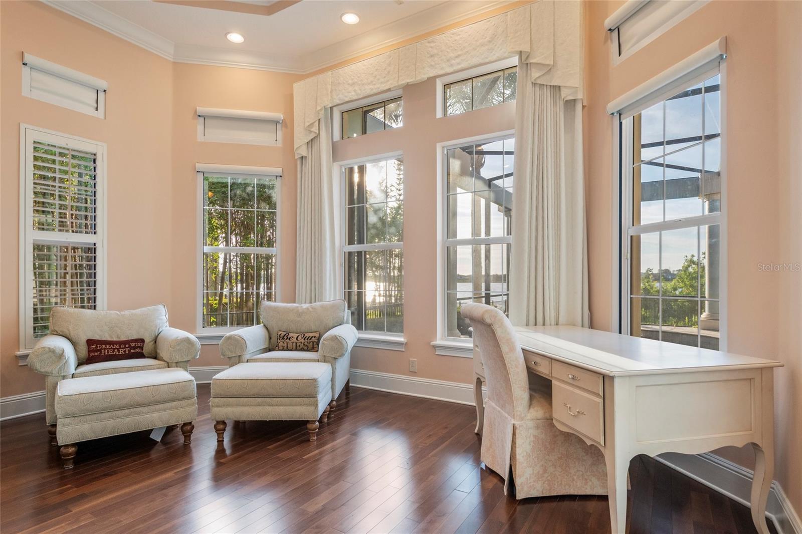 KEENES POINTE - Residential
