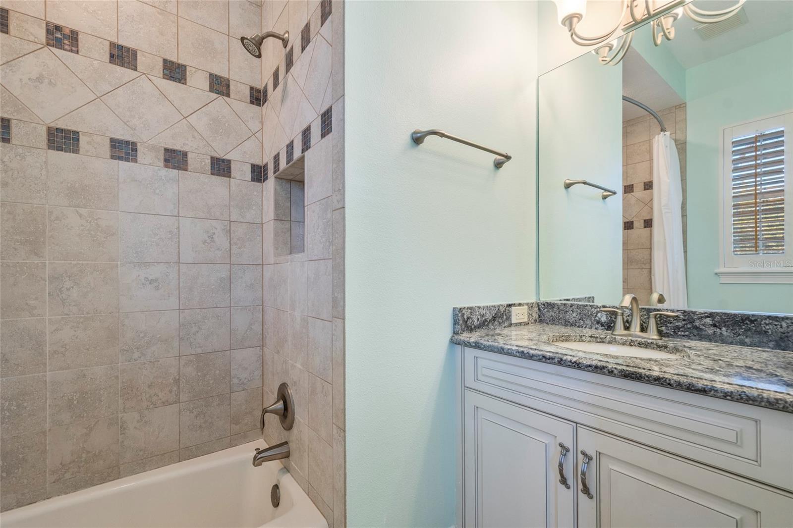 KEENES POINTE - Residential