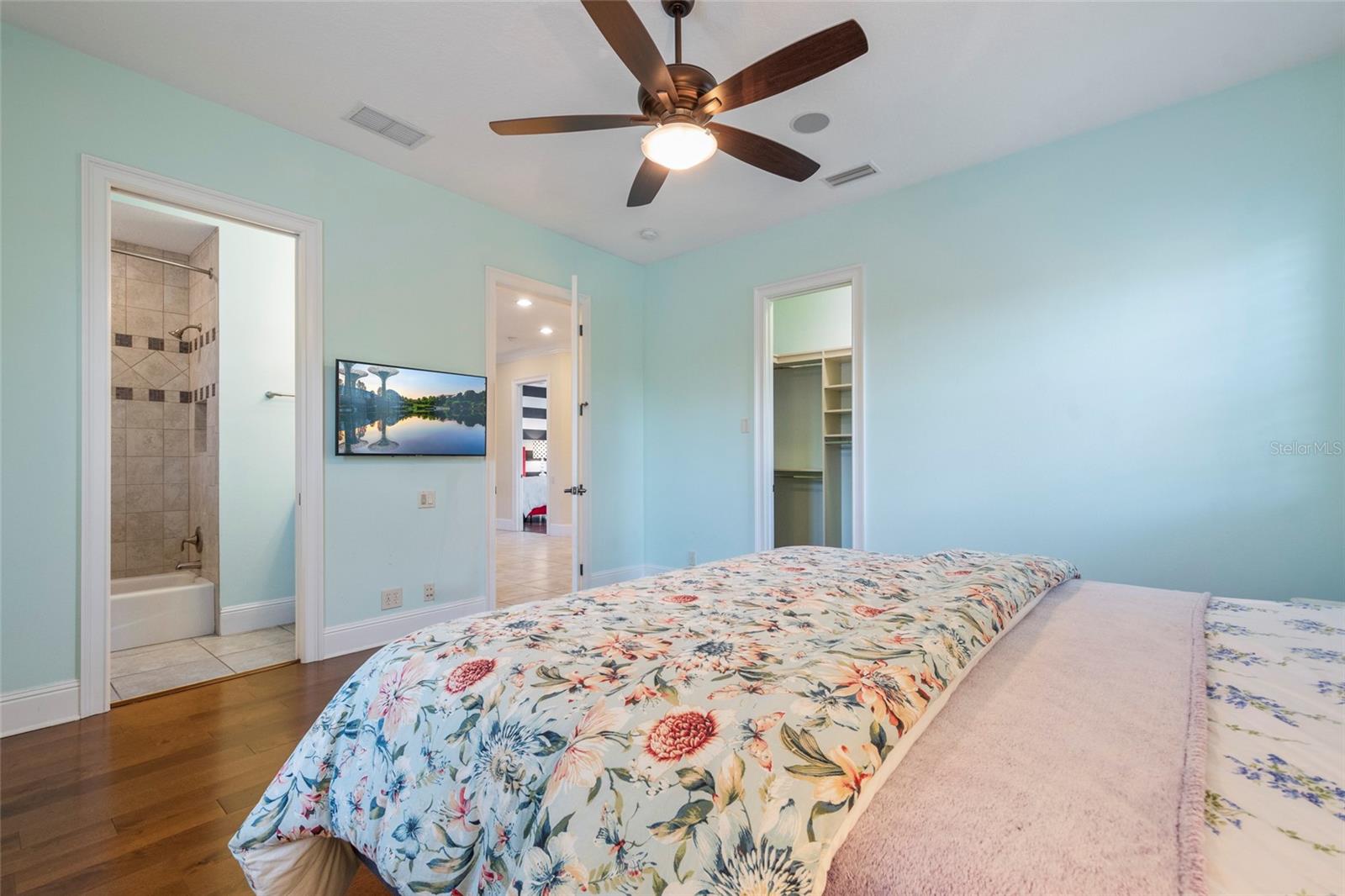 KEENES POINTE - Residential