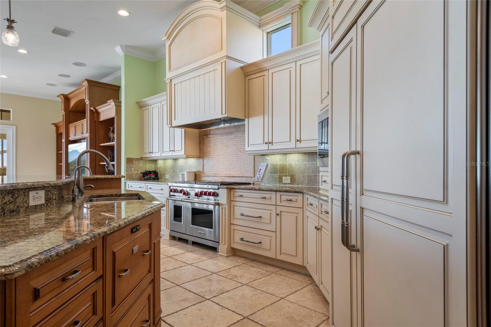 KEENES POINTE - Residential