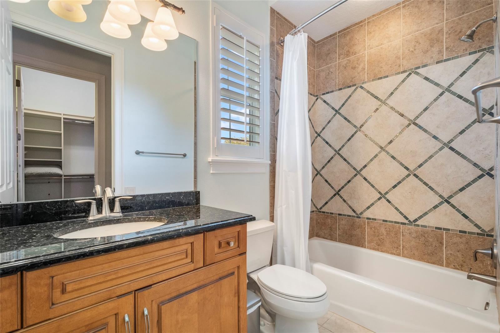KEENES POINTE - Residential
