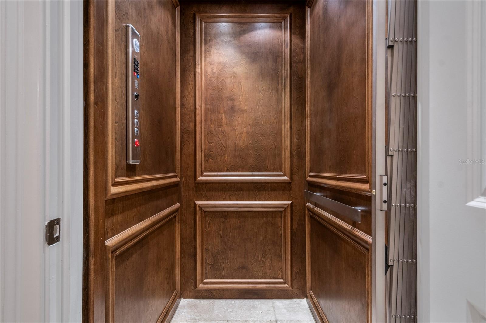 KEENES POINTE - Residential