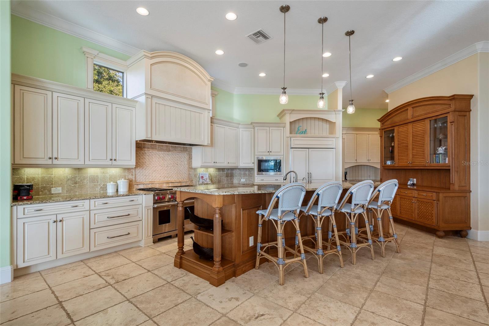 KEENES POINTE - Residential