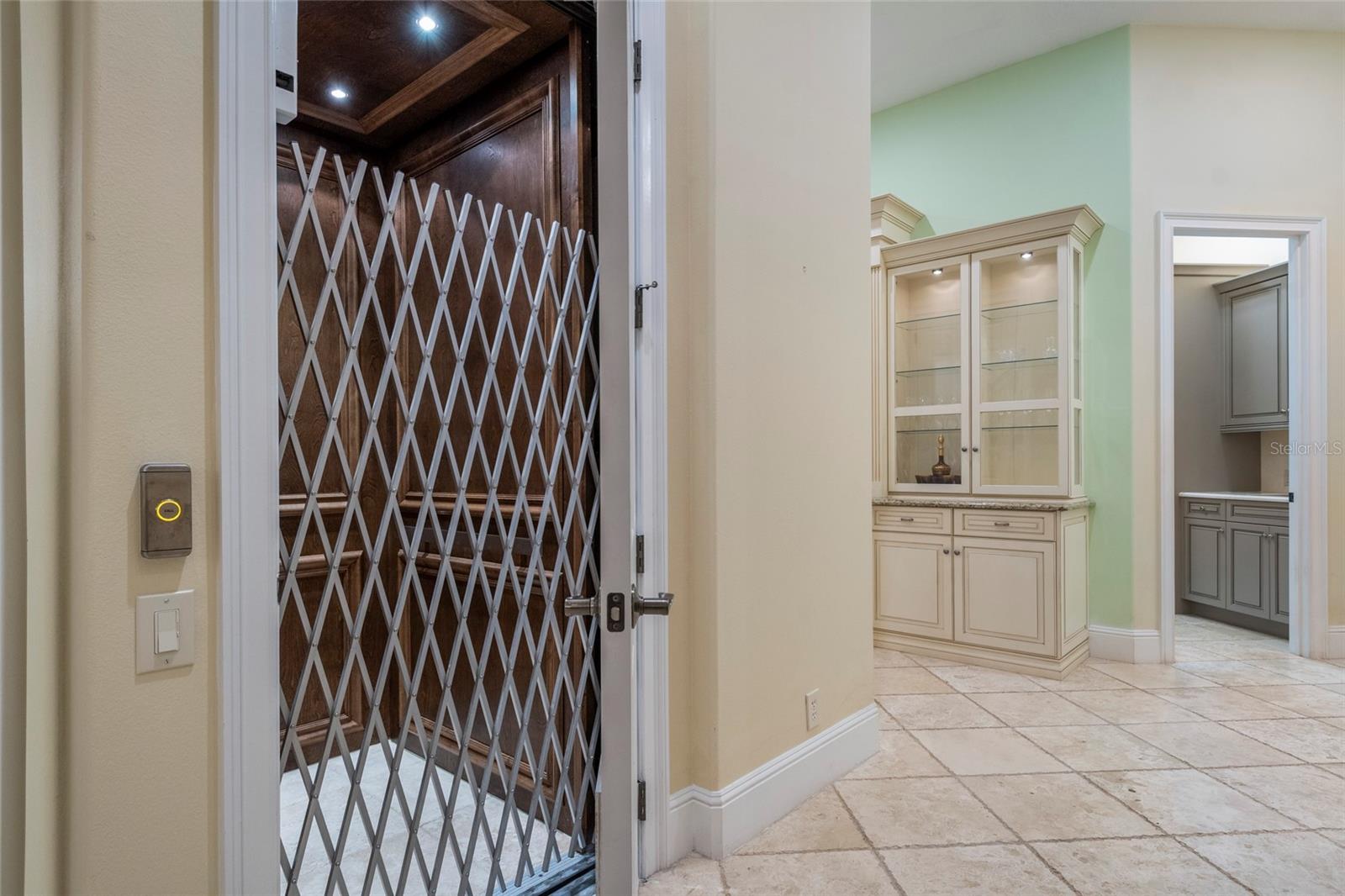 KEENES POINTE - Residential
