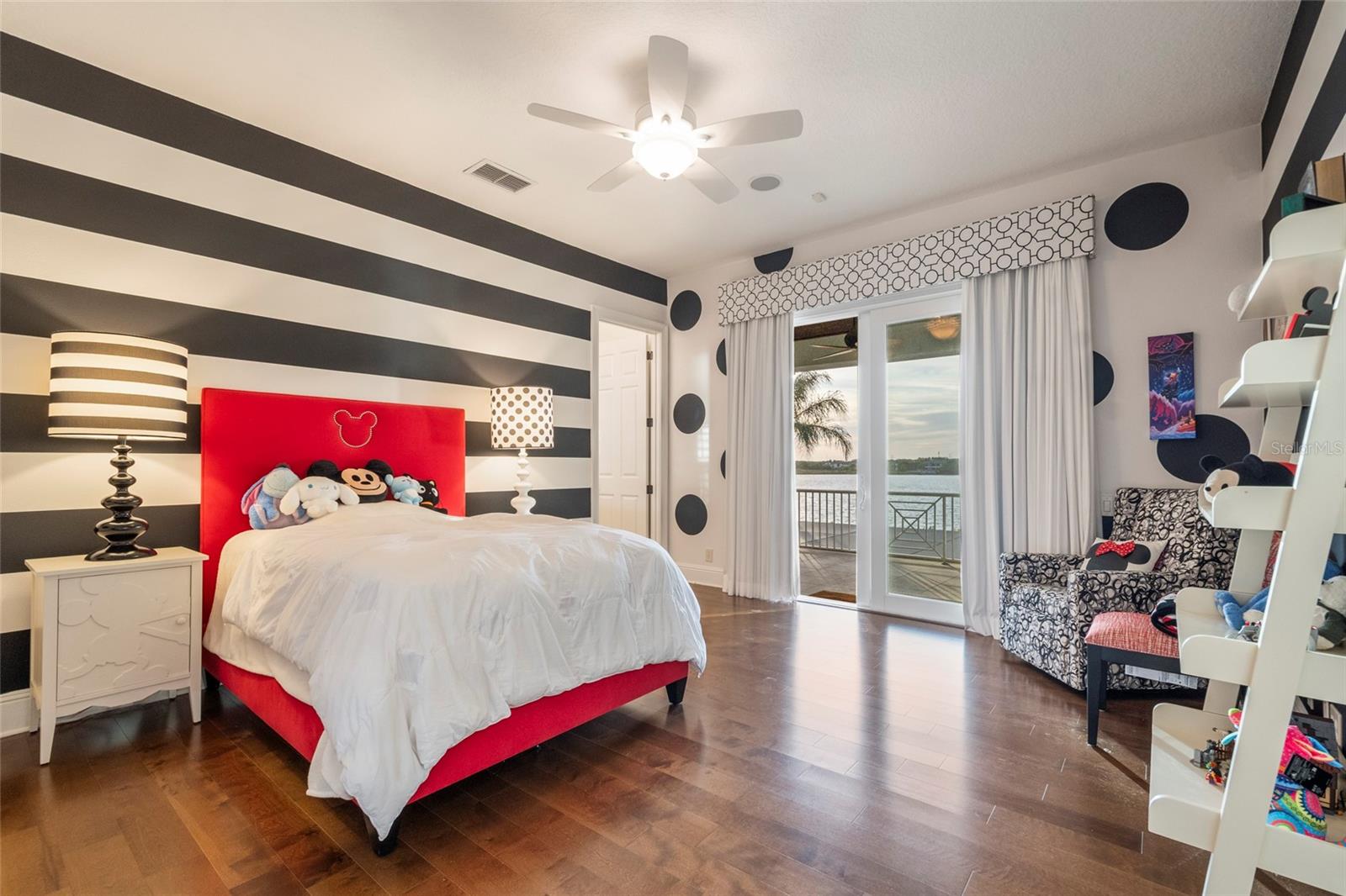 KEENES POINTE - Residential